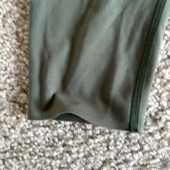 All in Motion Leggings - Picture 6 of 7